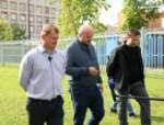 В Пскове оценили состояние деревьев у Детской областной больницы
