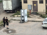 В Пскове устанавливают зарядную станцию для электромобилей на улице Ипподромной
