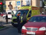 В Пскове велосипедиста госпитализировали после наезда автомобиля