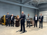 Александр Козловский обсудил поддержку трудовых коллективов с сотрудниками двух заводов