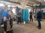 На одном языке с рабочими: Евгений Трефилов встретился с коллективом псковского предприятия