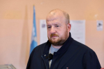 Глава Пскова Борис Елкин проголосовал на избирательном участке № 60