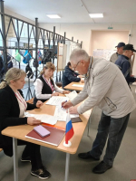 Ответственность за будущее начинается с каждого из нас: Олег Савельев и Татьяна Фомченкова проголосовали на выборах