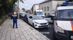 Lexus «протаранил» несколько припаркованных машин на улице Советской в Пскове. ФОТО