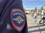 Псковские полицейские обеспечивают охрану общественного порядка на фестивале монастырской кухни в Печорах