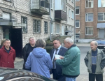 Севастьянов оценил капремонт на улице Гагарина в Пскове и обсудил с жильцами создание ТОС