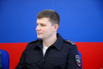 Полицейский рассказал псковским пенсионерам о схемах телефонных мошенников
