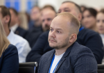 Михаил Ведерников вручил награды псковским журналистам на Международном медиафоруме