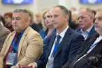 Михаил Ведерников вручил награды псковским журналистам на Международном медиафоруме