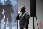 В Пскове сотрудники ОМОН «Кром» Росгвардии познакомили школьников с историей войск правопорядка