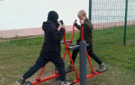 В деревне Лющик под Бежаницами появились уличные тренажеры